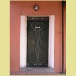 tradtional_moroccan_metal_door_010779[1].jpg